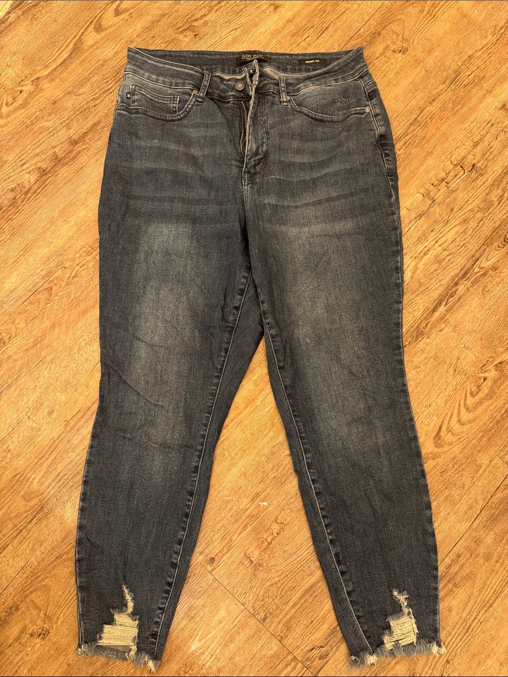 Judy Blue Dark Gray Faded Skinny Jeans with Distressed Ankles